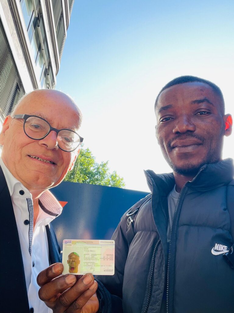 Gelungene Integration: Frank Baah mit Arbeits-und Aufenthaltserlaubnis