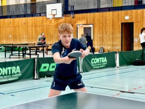 Hannes Schubert beim Training in der Sporthalle der Stormarnschule – Foto: Nicole Theinert