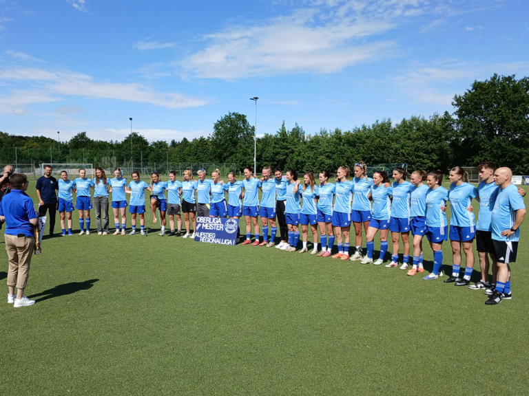 Unsere 1. Frauen: Meisterschaft der Oberliga und Aufstieg in die Regionalliga